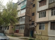 Satılır 2 otaqlı 45 m2 köhnə tikili Qara Qarayev m.