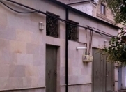 İcarəyə verilir 2 otaqlı 65 m2 həyət evi İnşaatçılar m.