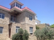 Satılır 6 otaqlı 260 m2 həyət evi Y.Ramana