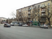Satılır 2 otaqlı 55 m2 köhnə tikili Elmlər Akademiyası m.