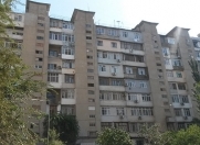 Satılır 3 otaqlı 95 m2 köhnə tikili Ayna Sultanova heykəli