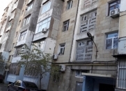 Satılır 4 otaqlı 100 m2 köhnə tikili Gənclik m.