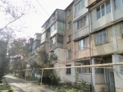 Satılır 4 otaqlı 70 m2 köhnə tikili Neftçilər m.