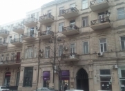 İcarəyə verilir 2 otaqlı 72 m2 köhnə tikili Sahil m.
