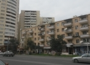Satılır 3 otaqlı 70 m2 köhnə tikili Elmlər Akademiyası m.