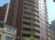 Satılır 5 otaqlı 260 m2 yeni tikili Gənclik m.