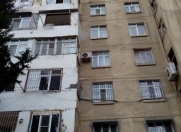Satılır 5 otaqlı 95 m2 köhnə tikili Həzi Aslanov m.