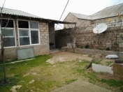 Satılır 3 otaqlı 300 m2 həyət evi Ramana