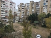 Satılır 3 otaqlı 85 m2 köhnə tikili Yasamal r.