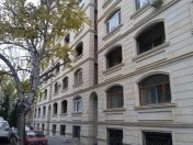 Satılır 4 otaqlı 120 m2 köhnə tikili İçəri Şəhər m.