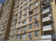 Satılır 6 otaqlı 250 m2 yeni tikili Ukrayna dairəsi