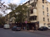 Satılır 1 otaqlı 35 m2 köhnə tikili Elmlər Akademiyası m.