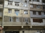 Satılır 2 otaqlı 60 m2 köhnə tikili Gənclik m.