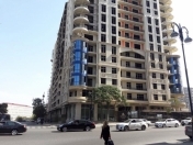 Satılır 3 otaqlı 178 m2 yeni tikili Elmlər Akademiyası m.