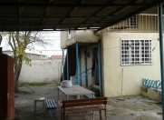 Satılır 4 otaqlı 700 m2 köhnə tikili Mərdəkan