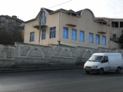 Satılır 8 otaqlı 340 m2 həyət evi Neftçilər m.
