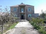 Satılır 5 otaqlı 290 m2 həyət evi Saray