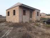 Satılır 3 otaqlı 750 m2 həyət evi Binə
