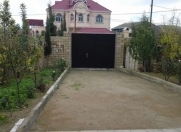 Satılır 8 otaqlı 220 m2 bağ evi Novxanı