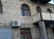 Satılır 9 otaqlı 256 m2 həyət evi Qaraçuxur