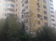 Satılır 6 otaqlı 180 m2 köhnə tikili Şah İsmayıl Xətai m.