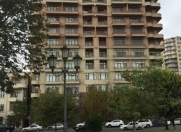 Satılır 4 otaqlı 160 m2 yeni tikili Koala parkı