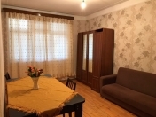 İcarəyə verilir 1 otaqlı 30 m2 köhnə tikili 9 mkr