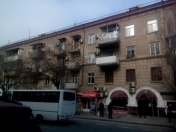 Satılır 3 otaqlı 85 m2 ofis Elmlər Akademiyası m.