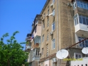 İcarəyə verilir 2 otaqlı 60 m2 köhnə tikili İnşaatçılar m.