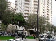 İcarəyə verilir 3 otaqlı 131 m2 yeni tikili İnşaatçılar m.