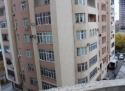 Satılır 4 otaqlı 160 m2 yeni tikili Tibb Universiteti