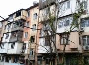 Satılır 3 otaqlı 75 m2 köhnə tikili 3 mkr