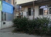 Satılır 3 otaqlı 58 m2 köhnə tikili Memar Əcəmi m.