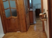 Satılır 4 otaqlı 100 m2 köhnə tikili Ayna Sultanova heykəli