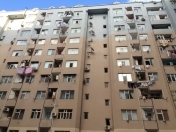 Satılır 4 otaqlı 160 m2 yeni tikili İnşaatçılar m.