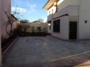 Satılır 9 otaqlı 300 m2 həyət evi Binəqədi