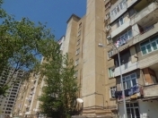Satılır 4 otaqlı 90 m2 köhnə tikili Xalqlar Dostluğu m.