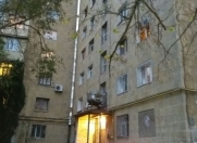 Satılır 3 otaqlı 90 m2 köhnə tikili Neftçi bazası