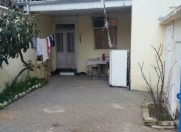 Satılır 3 otaqlı 80 m2 həyət evi İnşaatçılar m.