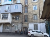 Satılır 4 otaqlı 120 m2 köhnə tikili Nəriman Nərimanov parkı