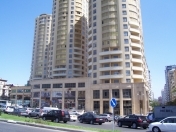İcarəyə verilir 4 otaqlı 225 m2 yeni tikili Nizami m.