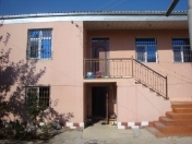 Satılır 5 otaqlı 220 m2 həyət evi Ramana