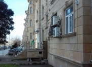 İcarəyə verilir 3 otaqlı 60 m2 köhnə tikili Odlar Yurdu Universiteti