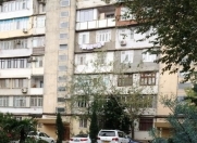 Satılır 2 otaqlı 40 m2 köhnə tikili Yasamal r.