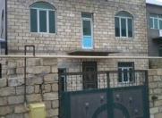 İcarəyə verilir 2 otaqlı 83 m2 həyət evi Masazır