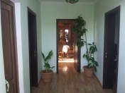 Satılır 4 otaqlı 175 m2 köhnə tikili Montin