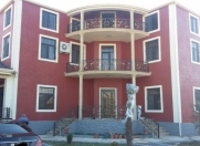 Satılır 13 otaqlı 1050 m2 həyət evi Neftçi bazası