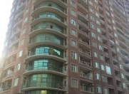 Satılır 4 otaqlı 165 m2 yeni tikili Gənclik m.