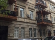 Satılır 4 otaqlı 140 m2 köhnə tikili İçəri Şəhər m.