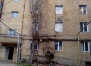 Satılır 1 otaqlı 20 m2 köhnə tikili Qara Qarayev m.